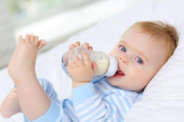 Bổ sung sữa giúp đáp ứng được nhu cầu dinh dưỡng cho nhiều bé