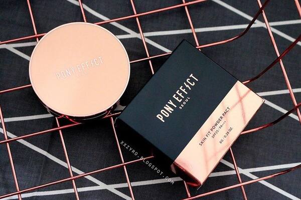 PONY EFFECT Skin Fit Powder Pact